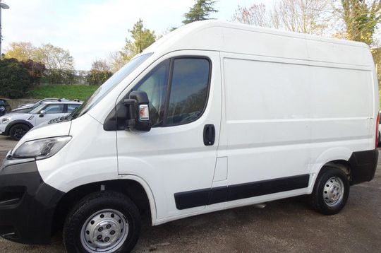 Citroen Jumper 33 L1H2 2.2 BLUEHDI 140 S&S CLUB occasion en vente à Chilly-Mazarin 
								